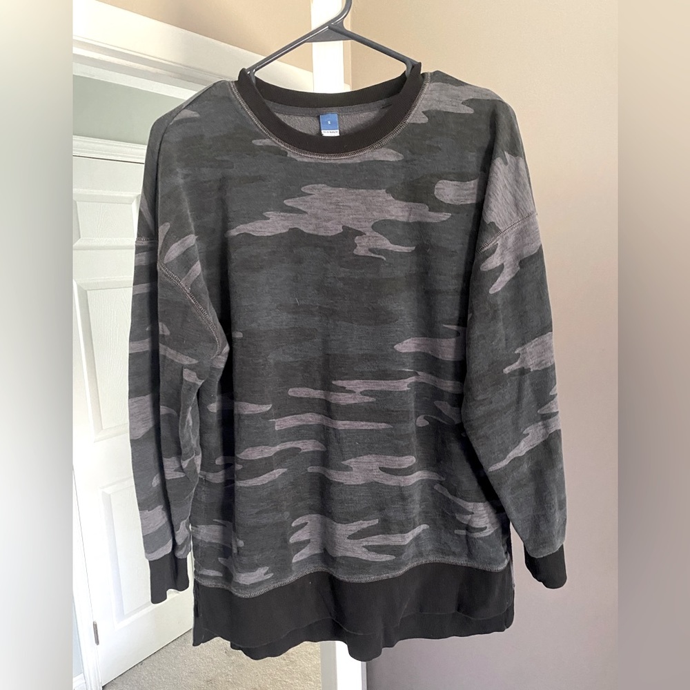 Old navy thin sweatshirt